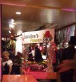 07 Sogar ein Valentinsblumenstand war dabei als Faschingsgruppe